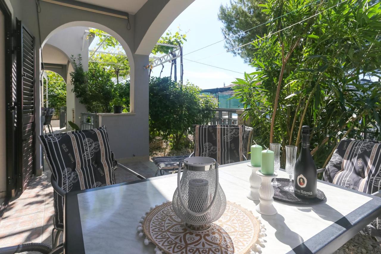 Apartmani Stanic Seget Vranjica Dış mekan fotoğraf