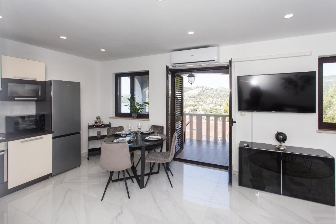Apartmani Stanic Seget Vranjica Dış mekan fotoğraf