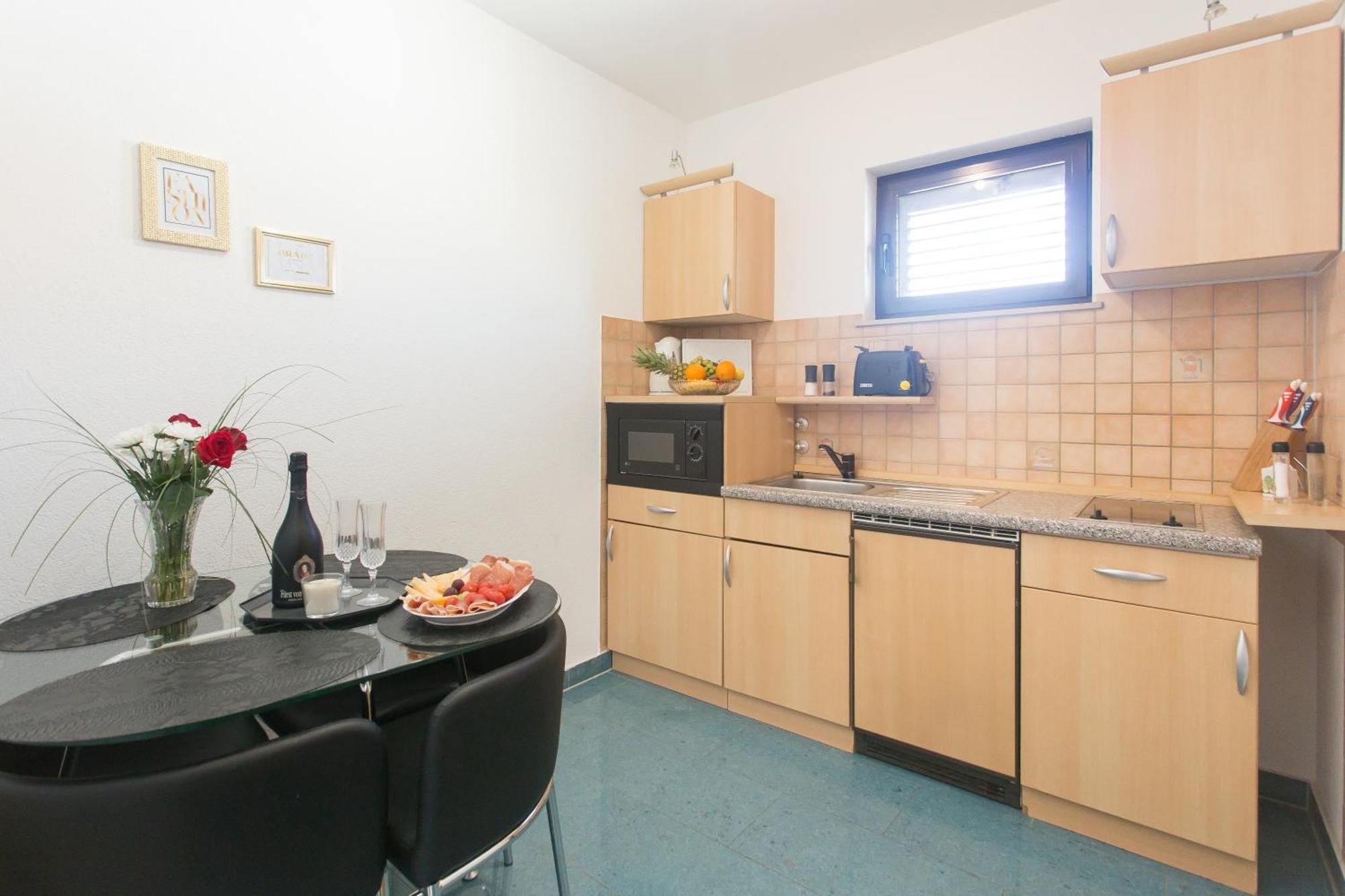 Apartmani Stanic Seget Vranjica Oda fotoğraf